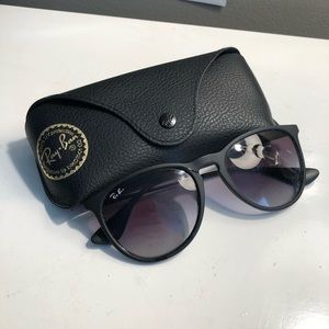 Black matte ray bans